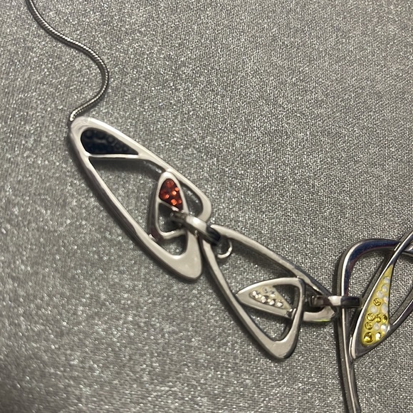 🌸 Swarovski Necklace 💕 - Picture 4 of 7